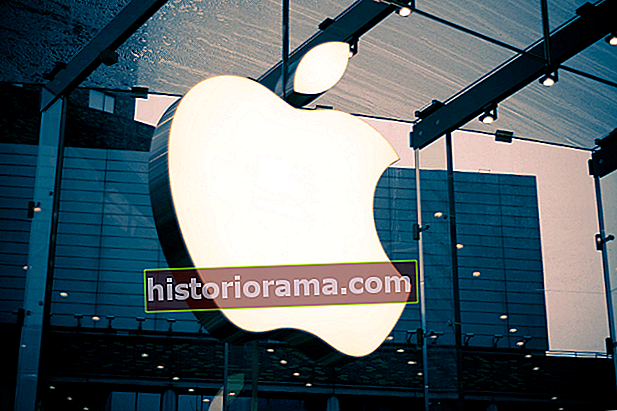 Apple je odprl delavnice »Osnove gledanja Apple« v trgovinah, da bi novim lastnikom pokazal, kako jih uporabljajo