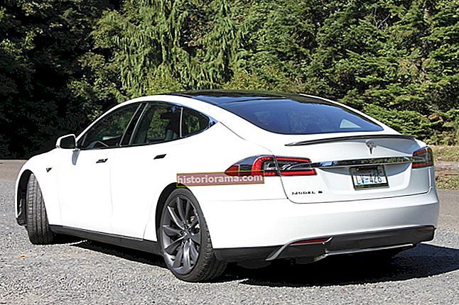 Tesla-Model-S-πίσω-αριστερά