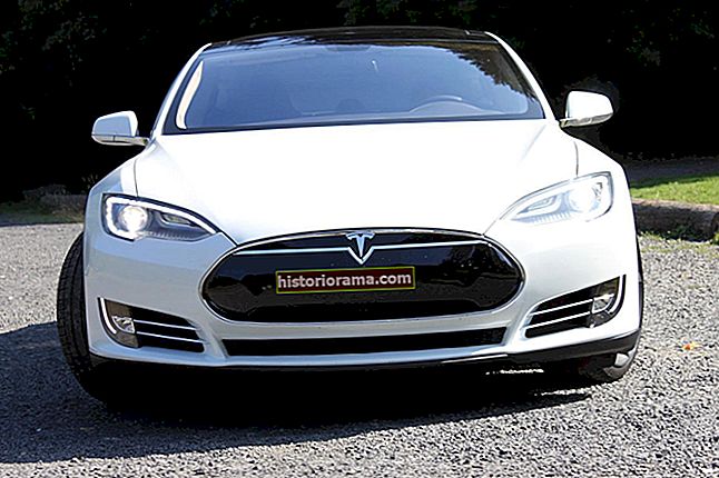 Tesla Model S vpředu