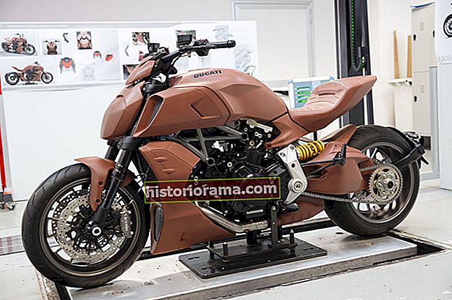 ako prechádza motocykel Ducati od náčrtu k výrobnému dizajnu 30