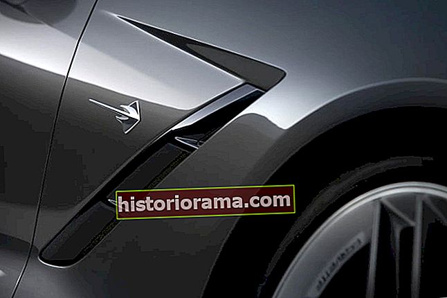 2014 Corvette Stingray exteriérové ​​uhlie, bočný prieduch, makro