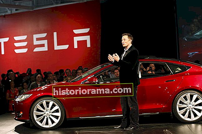 Ілон Маск десятирічна історія моторів Tesla