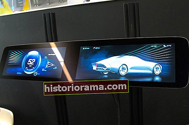 Palubná doska projektu Mercedes Benz Concept IAA Project