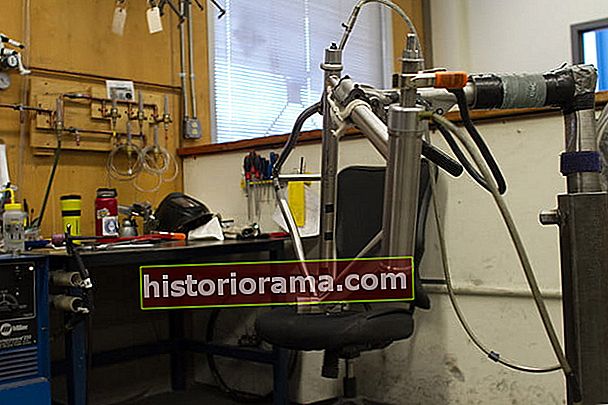 πώς η moots χρησιμοποιεί τρισδιάστατη εκτύπωση για να κατασκευάσει εργοστάσιο ποδηλάτων τιτανίου