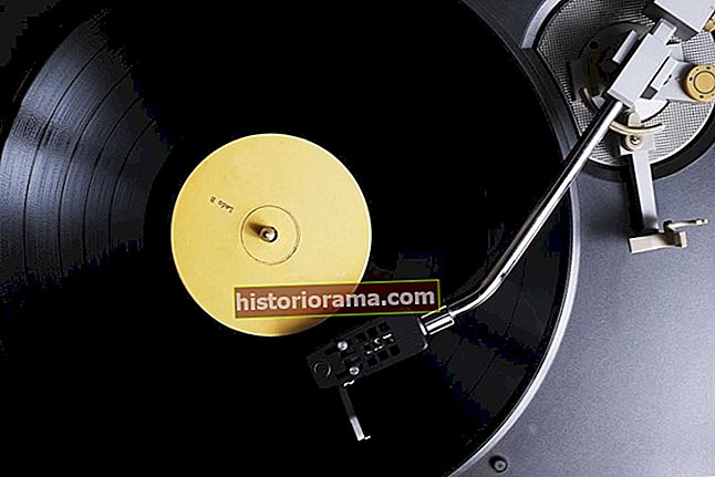 Vinylová deska na gramofonu