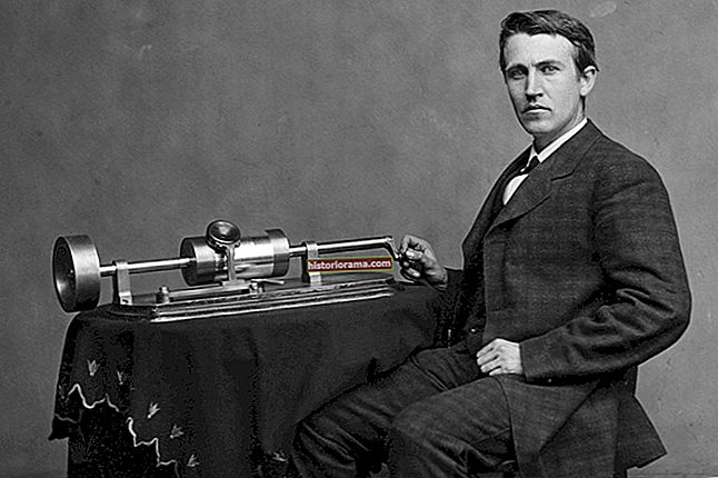 Thomas Edison med sin anden fonograf