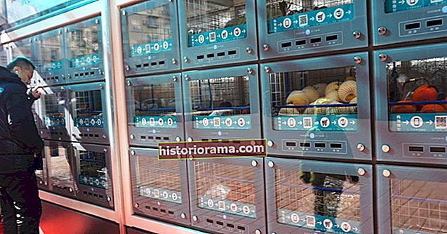 У Китаї торгові автомати з низьким рівнем торгівлі перетворюються на розумні вітрини