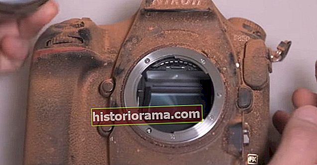 Podívejte se, jak Nikon testuje odolnost své profesionální digitální zrcadlovky D850