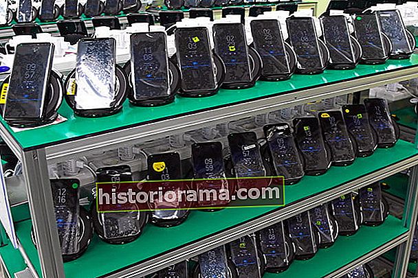 od znotraj si oglejte, kako Samsung testira baterije tovarne tour s8 9