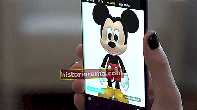 Mickey Mouse AR Emoji zblízka na Samsung Galaxy S9