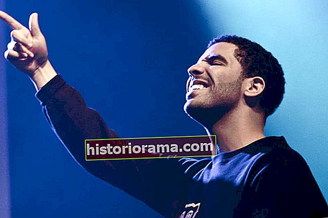 Mohl by se Drake objevit v sezóně 2 Příběhu služebné?