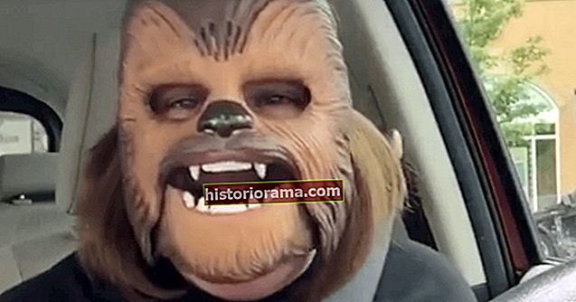 Chewbacca mamma viral video knuser Facebook Live poster